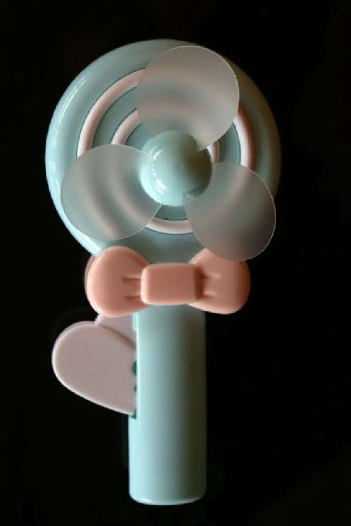 ปวารา อภิลพูลลาภ สิ่งใกล้กายดับความขุ่นใจ