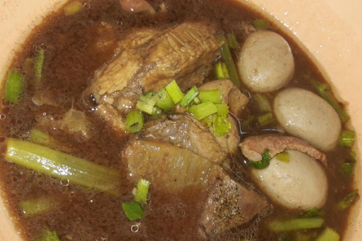 เกาเหลาเนื้อตุ๋นท่าน้ำสาธุฯ รสเด็ดต้องชิม เกาเหลาเนื้อตุ๋นท่าน้ำสาธุฯ รสเด็ดต้องชิม