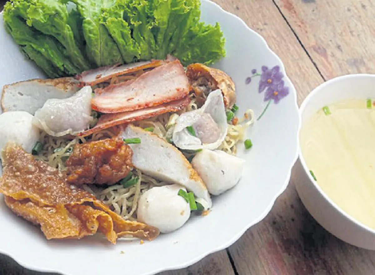 บะหมี่แสงเทียน ตำนานความอร่อยกว่า 70 ปี
