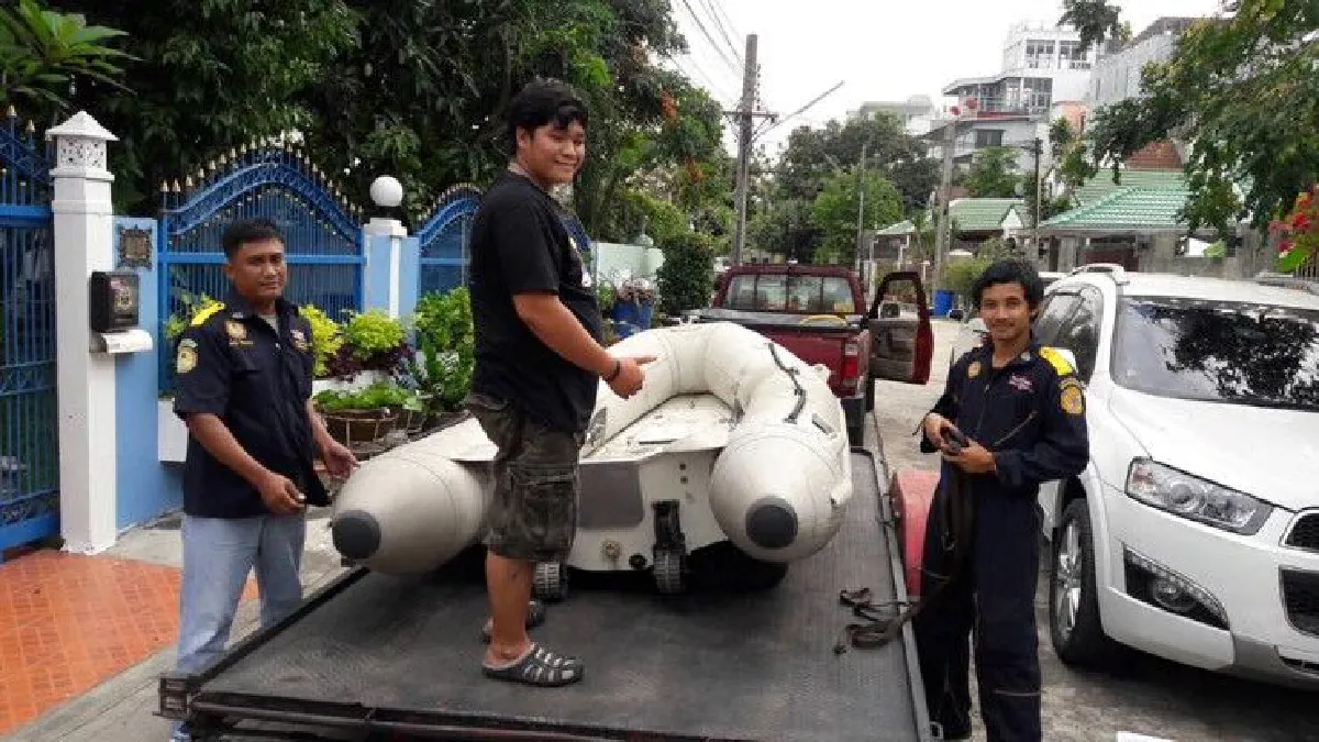 "โจอี้บอย"ส่งเรือยางช่วยผู้ประสบภัยน้ำท่วมภาคใต้