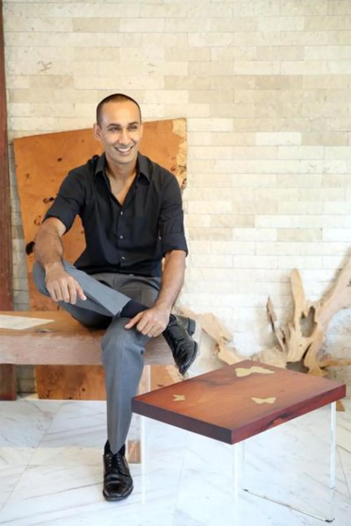 ไฟซาล มาลิก หลงใหลในเสน่ห์ไม้เก่า