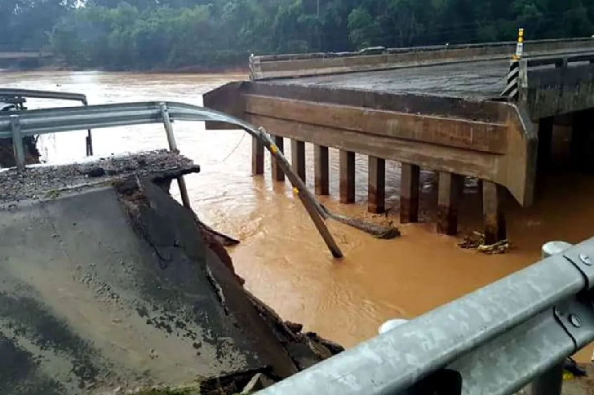 พบคอสะพานขาดเพิ่มภาคใต้ถูกตัดขาดทั้งขาขึ้นและขาล่อง