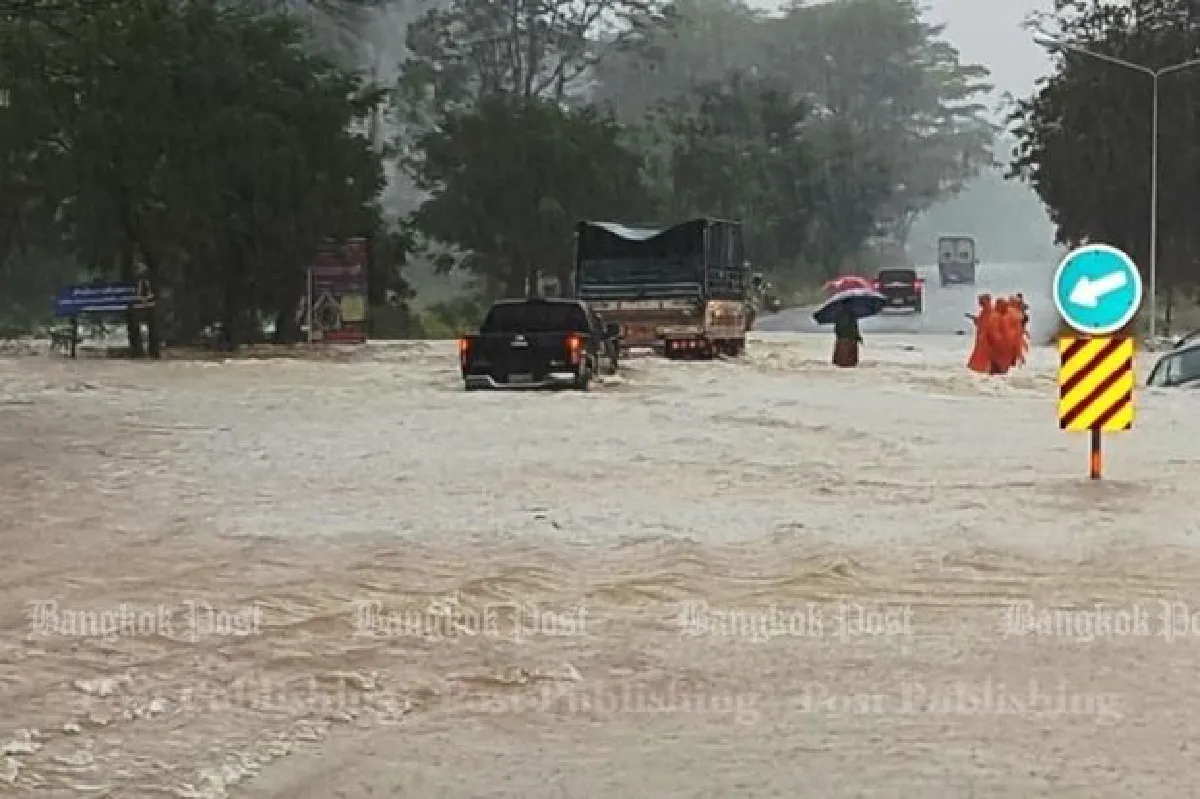 Death toll reaches 25 as temporary bridges reopen traffic  (Wed. Update)