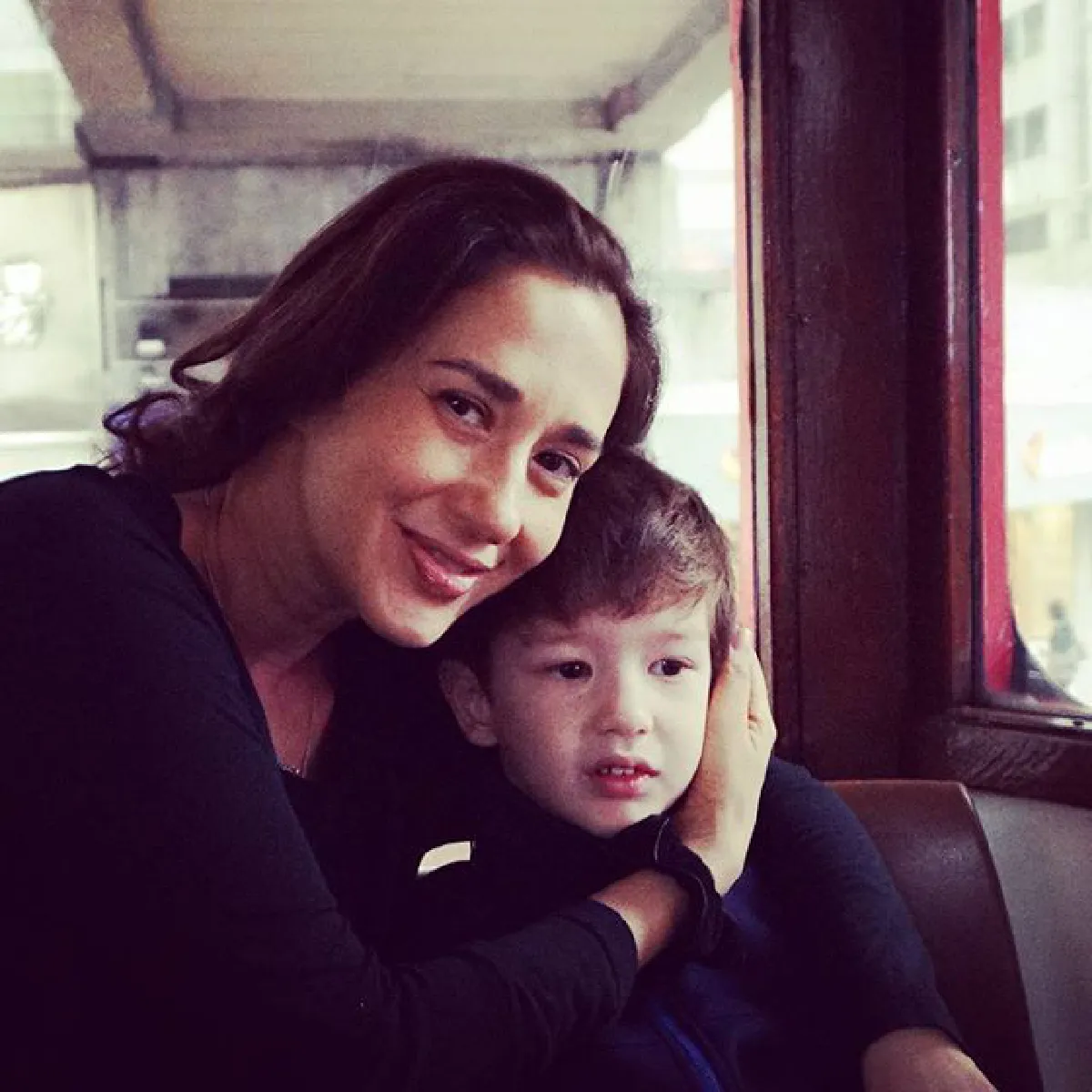 10 ภาพการันตี น้องวิน ลูกพ่อวิลลี่-แม่เยลหลี ยิ่งโตยิ่งฉายแววหล่อ