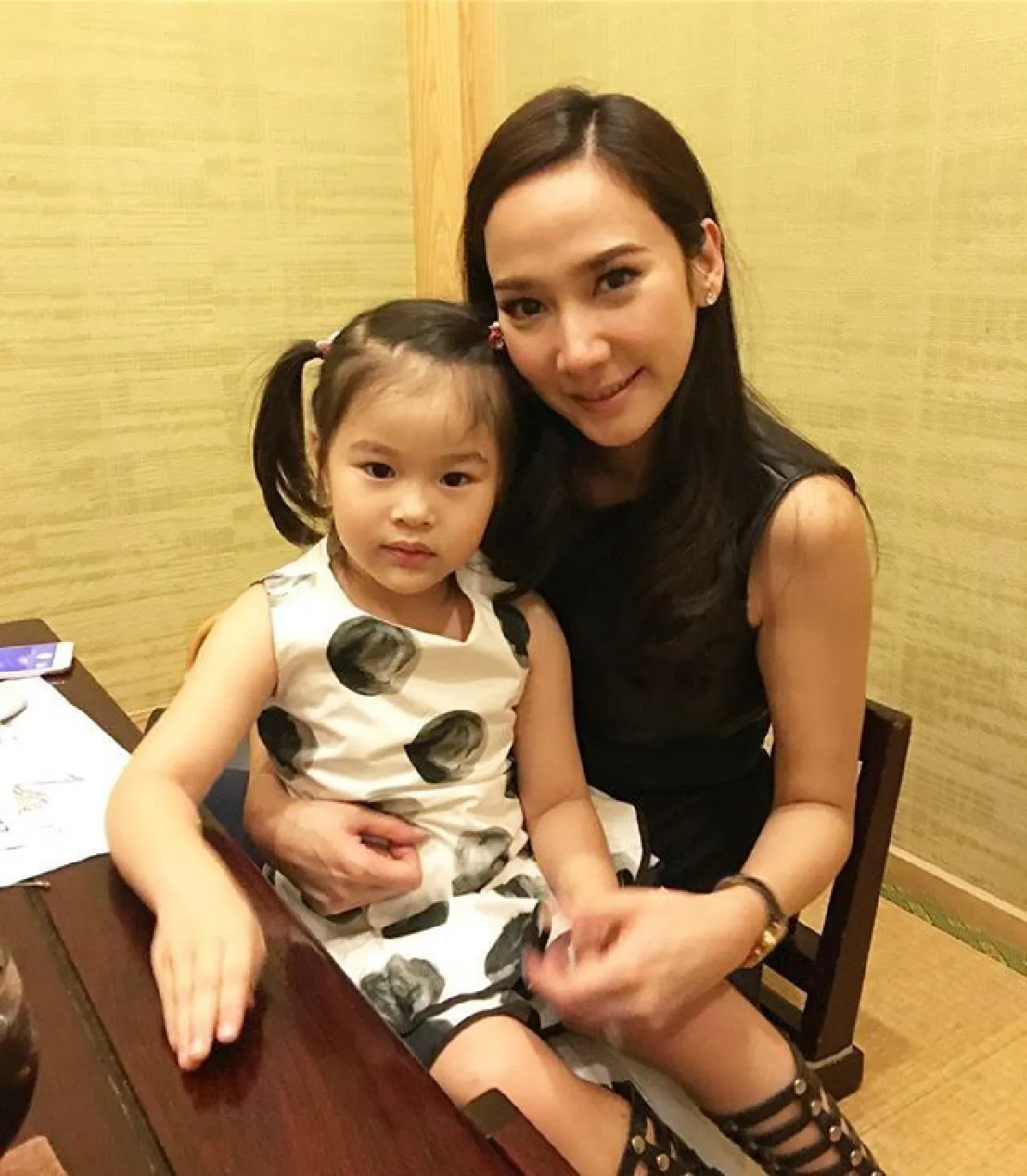อั้ม พัชราภา โพสต์ชื่นชม น้องณิริน เป็นเด็กที่น่ารักมารยาทดีที่สุด