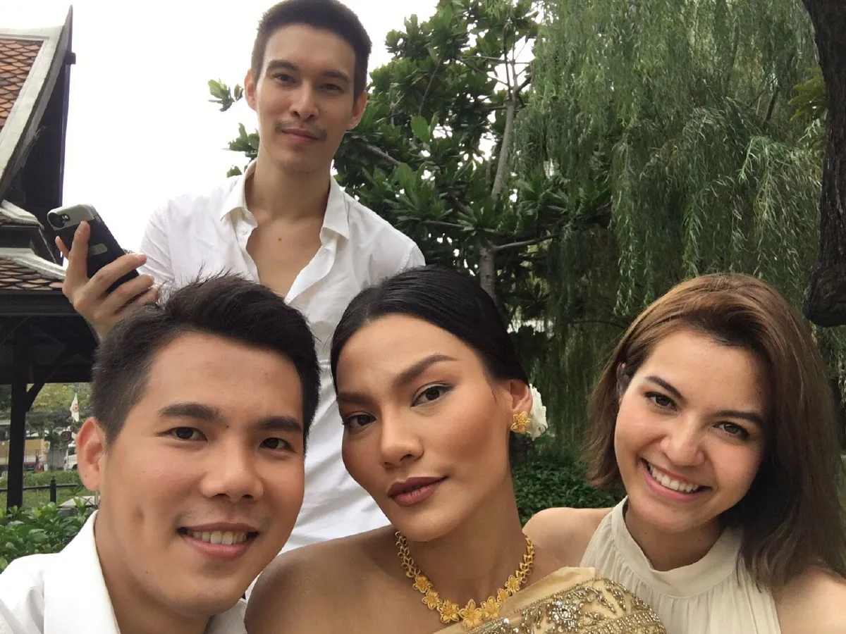 นางแบบสาว ชีรา ชู ควงแฟนหนุ่มทายาท gold master เข้าพิธีหมั้นชื่นมื่น