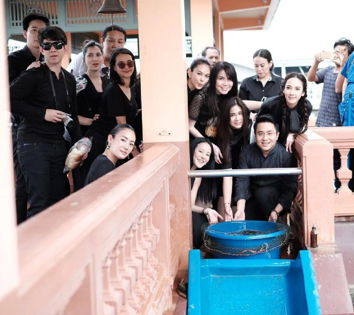 สวยก็ไม่รอด! อั้ม พัชราภา เจอแจ็กพอต..ในทริปทำบุญรับปีใหม่