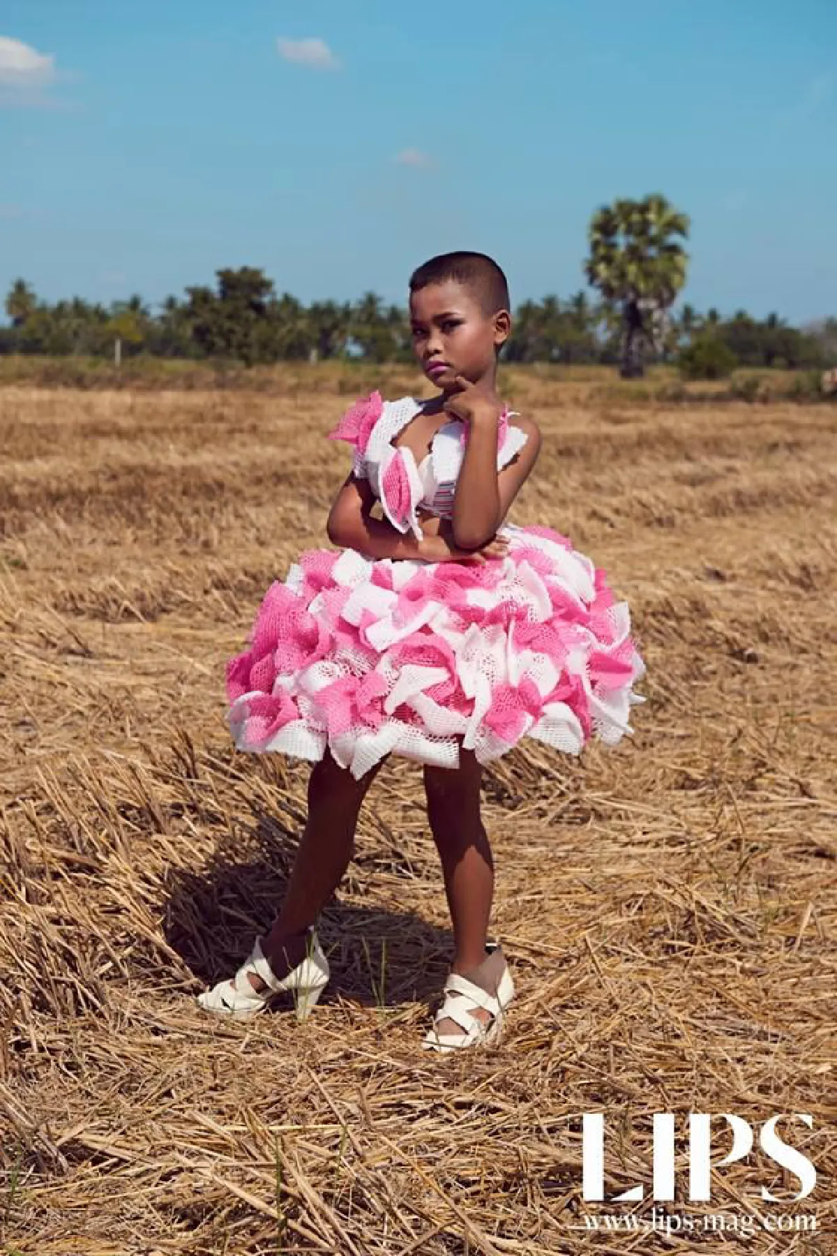 จัดเต็มทุกท่วงท่า..แฟชั่นบ้านนาสุดเก๋จาก กี้กี้จูโน่ และผองเพื่อน