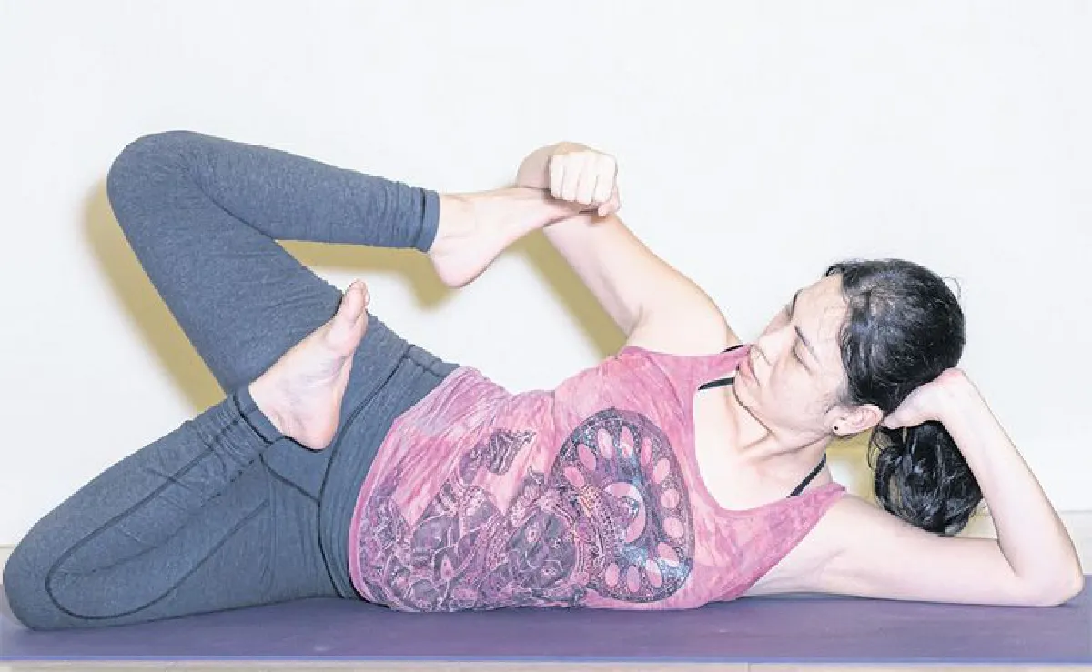 Modified Side Reclining Leg Lift version B (Anatanasana B)