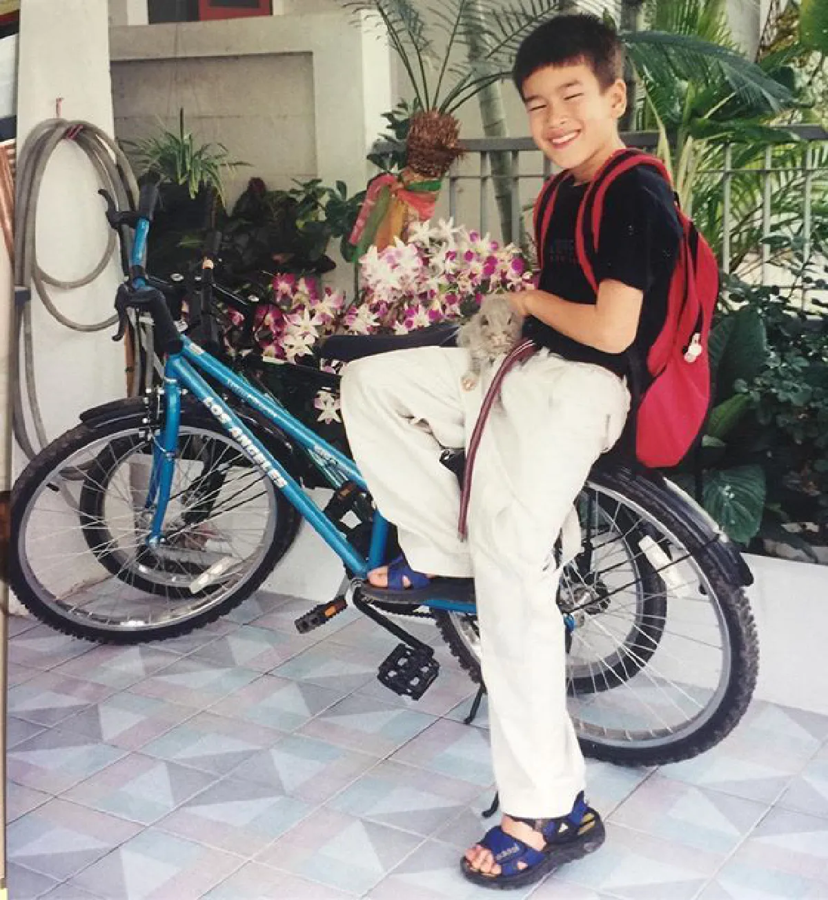 ฉายแววหล่อ 10 ภาพวัยเด็กดารา..โตมาเป็นพระเอกในดวงใจ