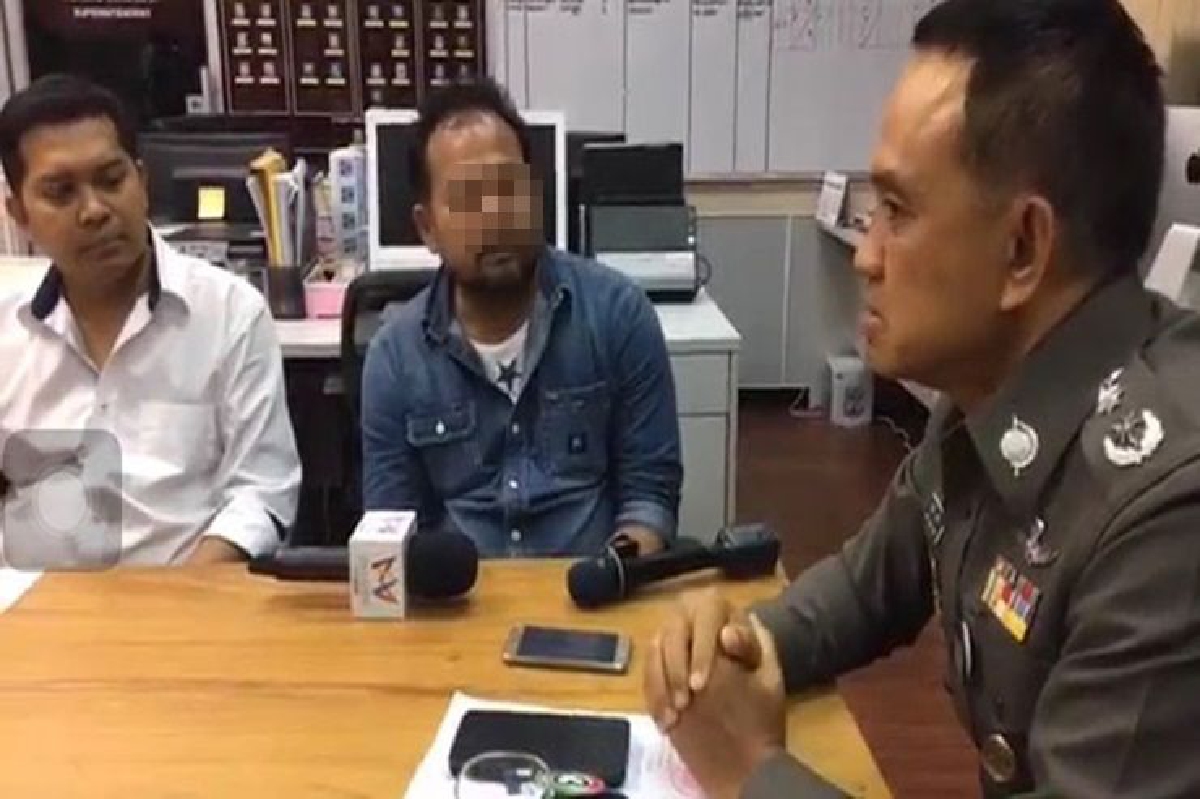 "กำนัน"มอบตัวให้การมัด "ผกก."สั่งอุ้มฆ่าสาวทอมแค้นโดนหยาม "กำนัน"มอบตัวให้การมัด "ผกก."สั่งอุ้มฆ่าสาวทอมแค้นโดนหยาม