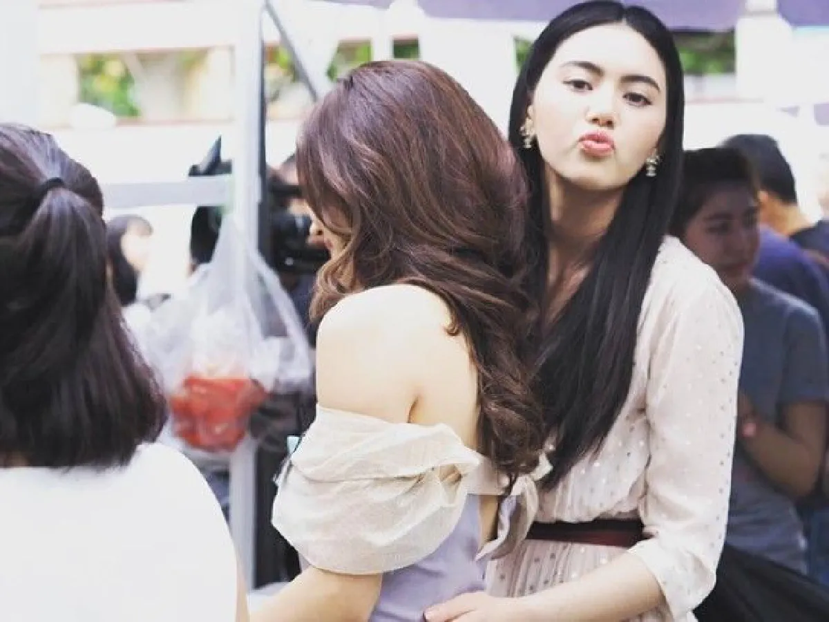 นางฟ้าตัวจริง!"ใหม่"ควง"ใบเฟิร์น"แจกขนมน้องๆผู้พิการซ้ำซ้อนในวันเด็ก