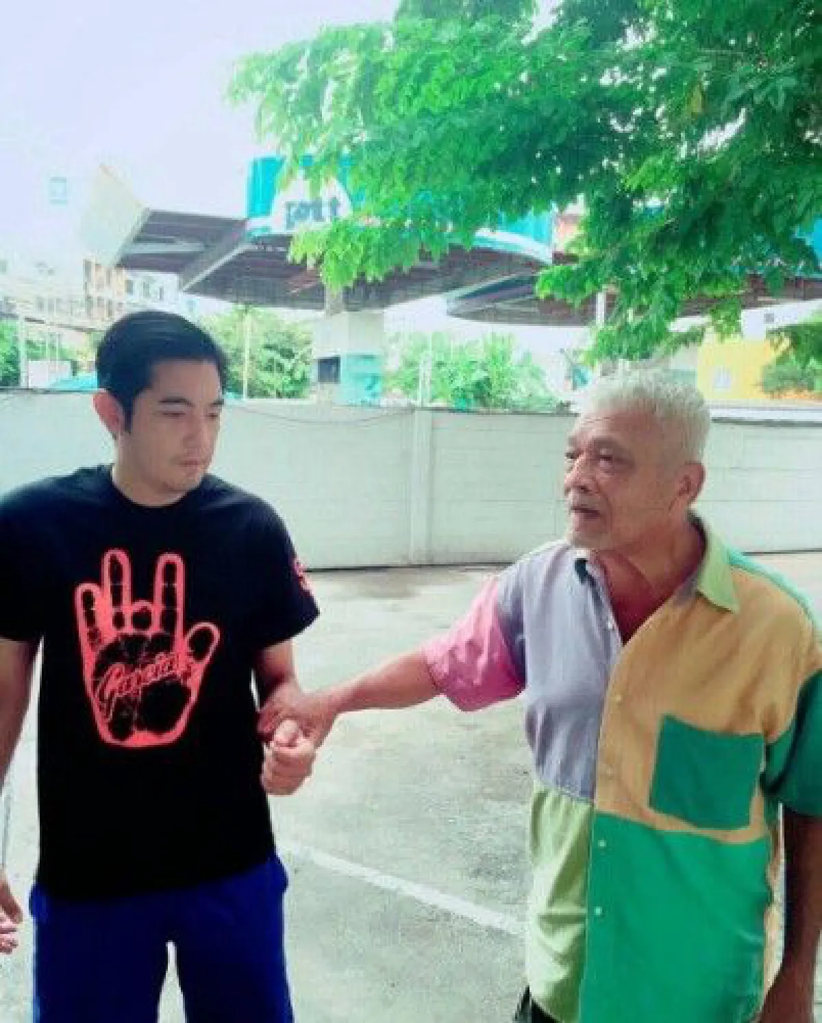 "หนุ่ม ศรราม"อัพเดทอาการป่วยพ่อดีขึ้นเป็นลำดับ