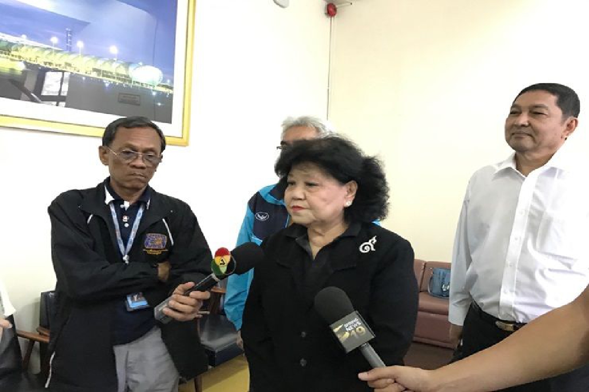 ‘เจ๊เกียว’ ร้องขอลดค่าธรรมเนียมเที่ยววิ่ง ‘เจ๊เกียว’ ร้องขอลดค่าธรรมเนียมเที่ยววิ่ง