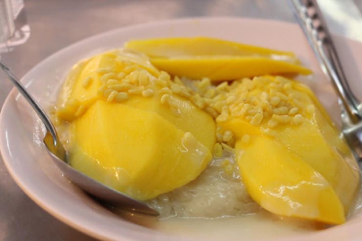 ข้าวเหนียวมะม่วง แม่เรไร ครองใจคนขอนแก่น ข้าวเหนียวมะม่วง แม่เรไร ครองใจคนขอนแก่น