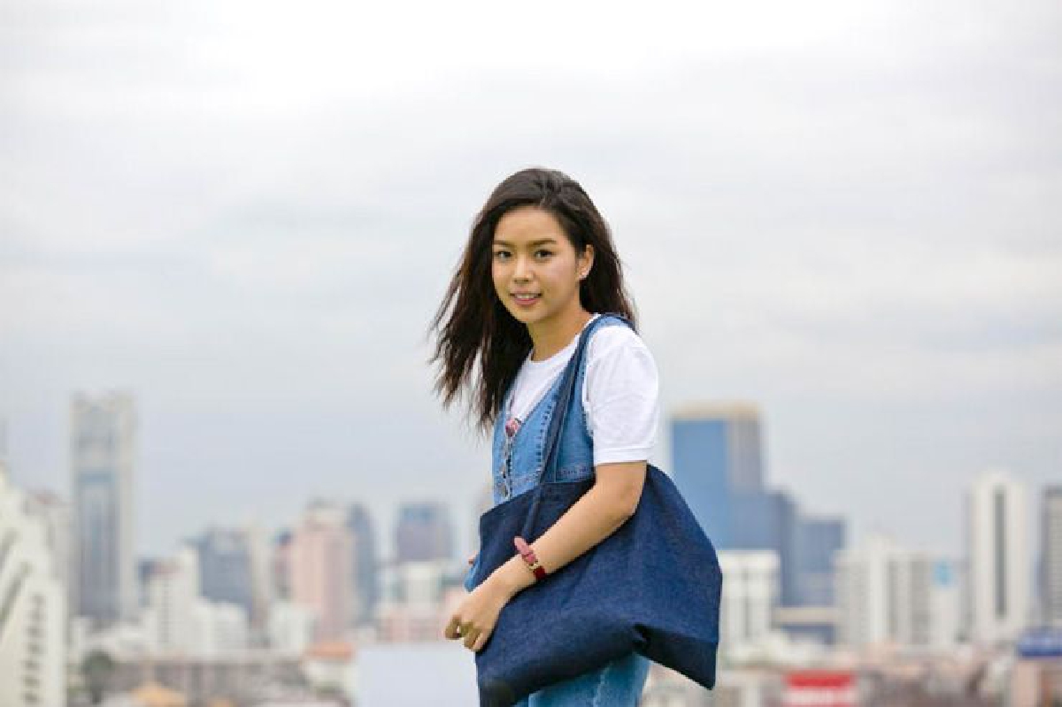 ฐิตินันท์ คลังเพชร สวยด้วยยีนส์ ฐิตินันท์ คลังเพชร สวยด้วยยีนส์
