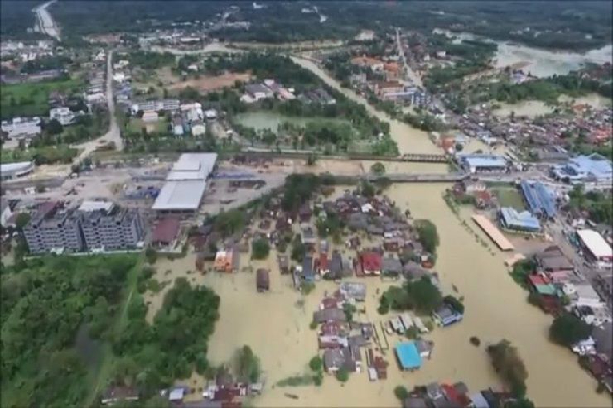 ใต้ระทมฝนยาวถึงกลางสัปดาห์ ใต้ระทมฝนยาวถึงกลางสัปดาห์