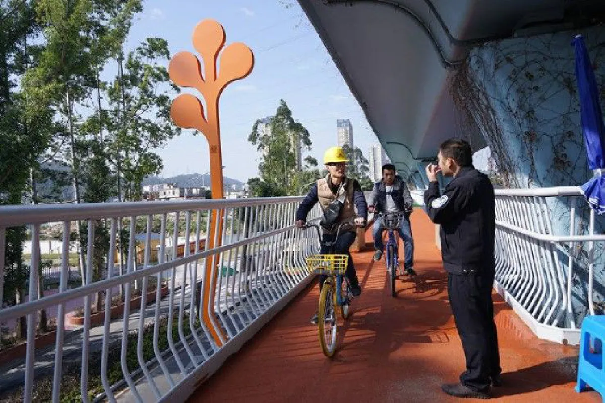 จีนเปิดตัวเลนจักรยานลอยฟ้ายาวที่สุดในโลก แก้ปัญหารถติด