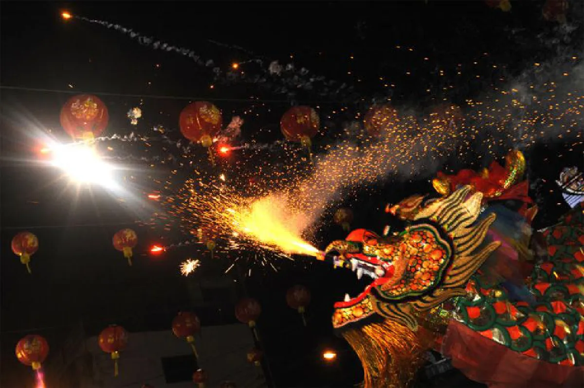 ‘เยาวราช’ หลังม่านแดงตรุษจีน