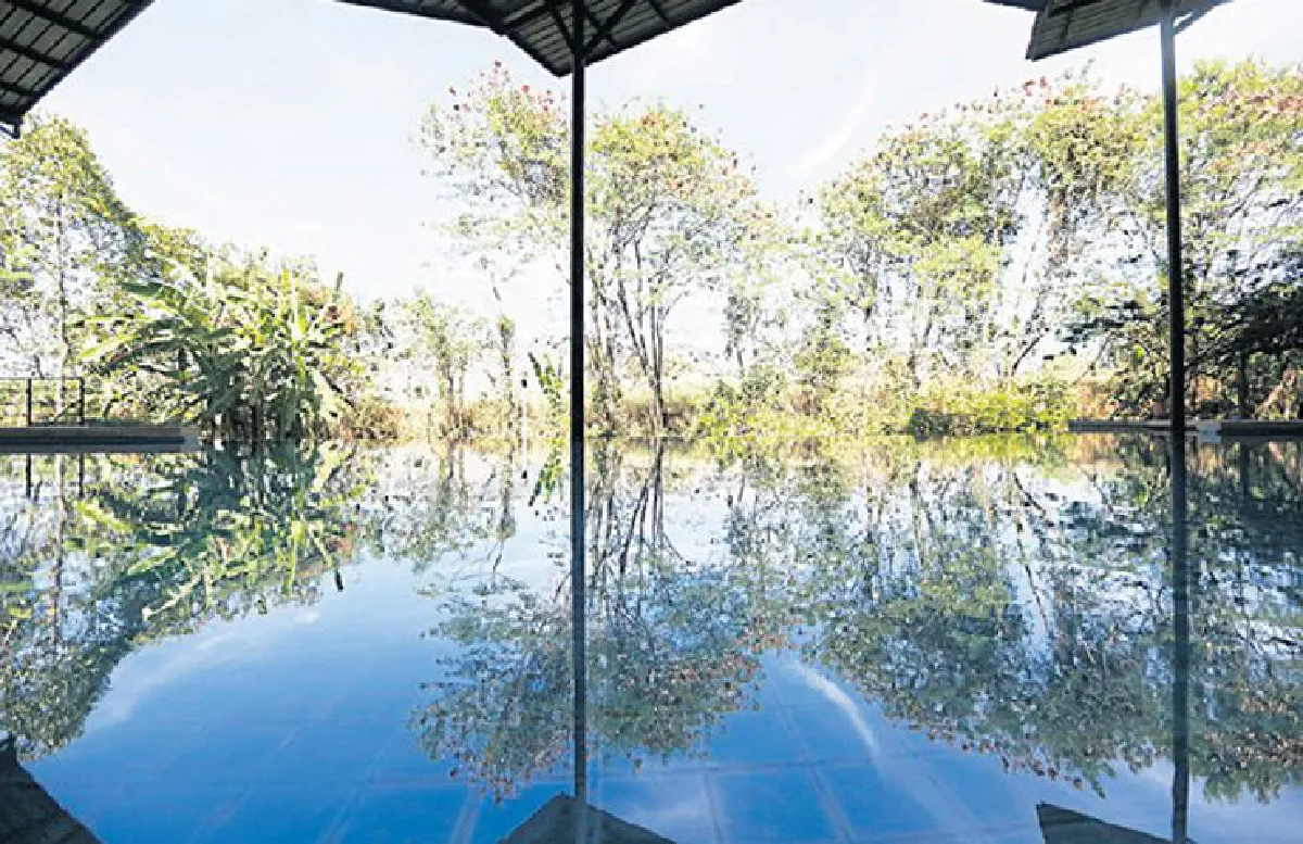 ที่พักนักอ่าน เรนทรี เรสซิเดนซ์