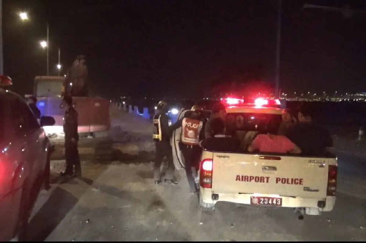 ตำรวจ-ทหารปิดถนนจับรถกระบะซิ่งเตรียมรวมตัวแข่งย่านสุวรรณภูมิ