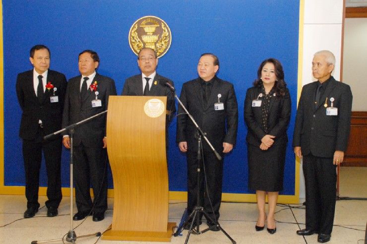 สปท.เดินหน้าดันกฎหมายตั้งสภาองค์กรวิชาชีพ สปท.เดินหน้าดันกฎหมายตั้งสภาองค์กรวิชาชีพ
