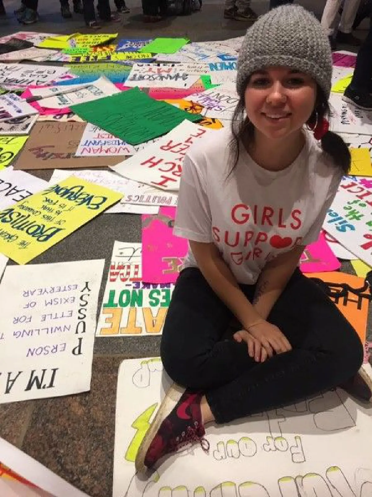 ภาพเดียวสื่อความหมาย ชมงานศิลปะสะท้อนการคุกคามทางเพศ