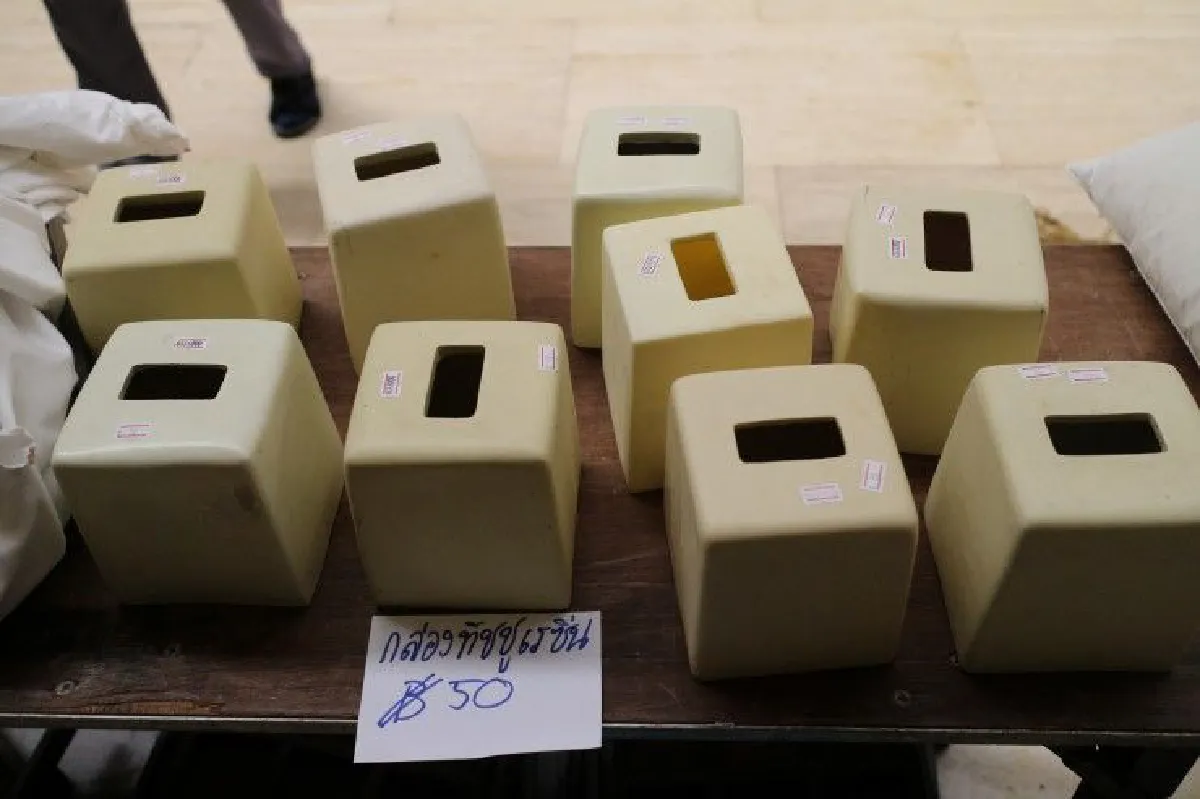 สำรวจมหกรรมเลหลัง "ปาร์คนายเลิศ" คนแห่ช้อป-ราคาหลักสิบยันหลายหมื่น