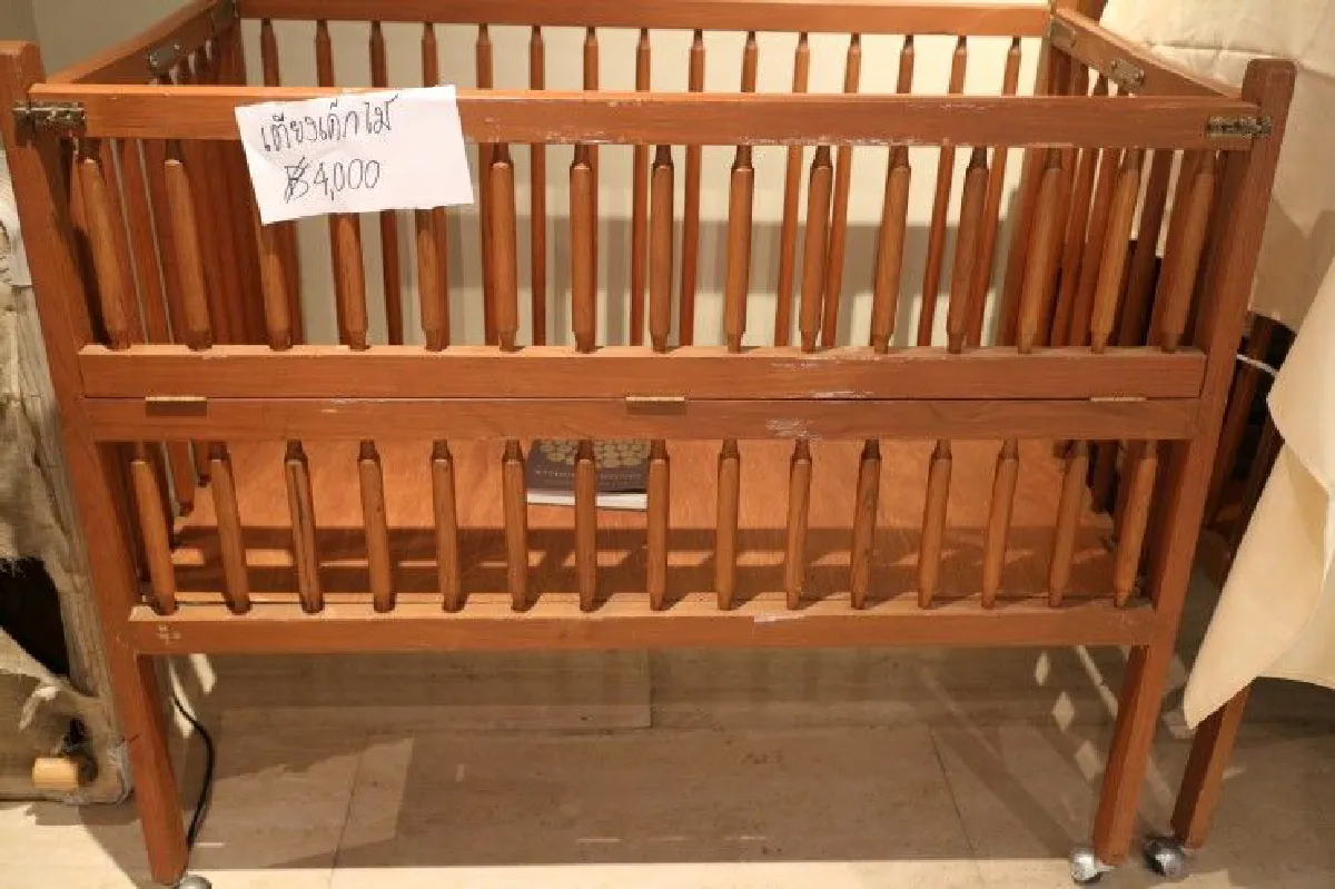 สำรวจมหกรรมเลหลัง "ปาร์คนายเลิศ" คนแห่ช้อป-ราคาหลักสิบยันหลายหมื่น