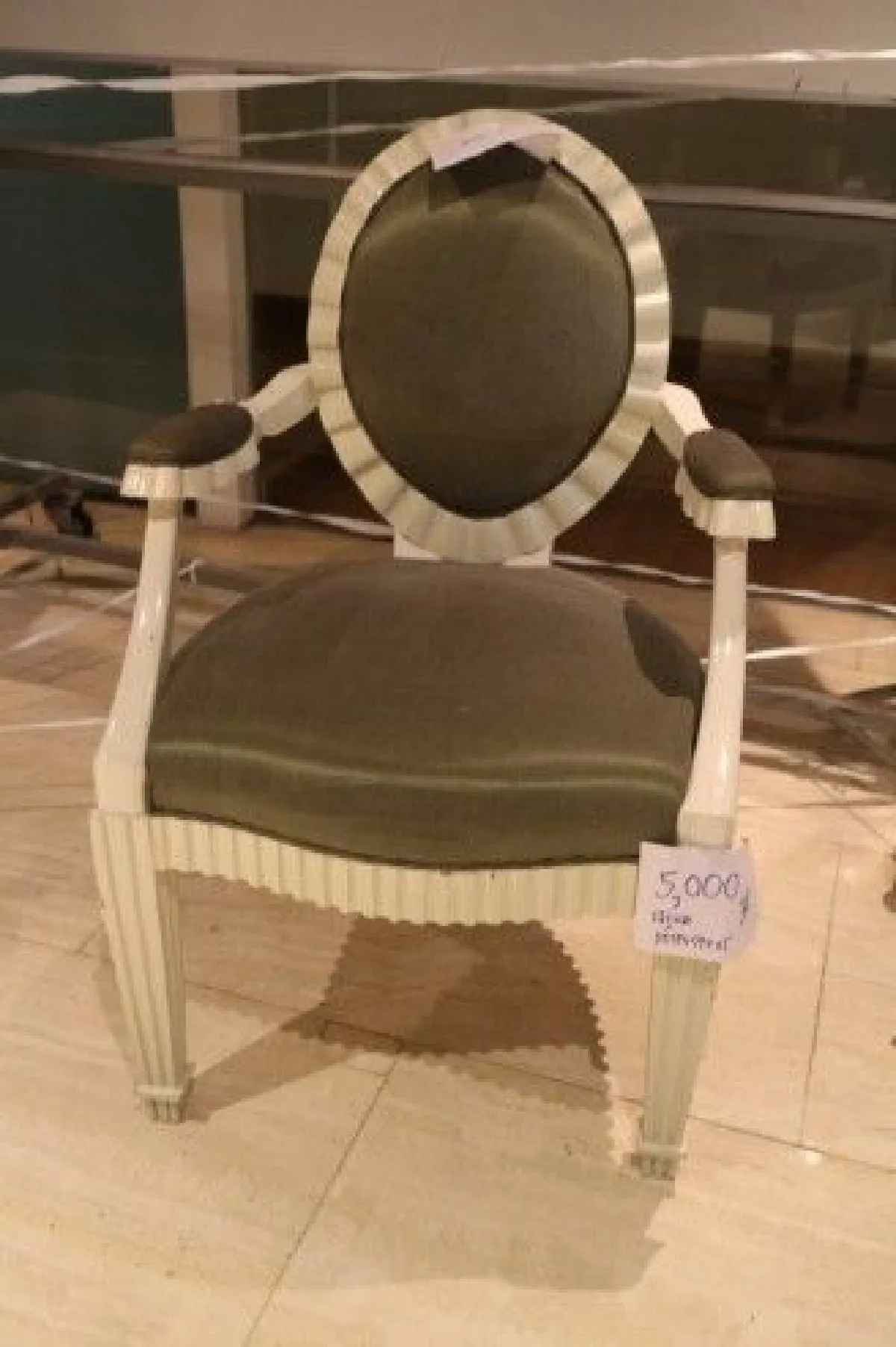 สำรวจมหกรรมเลหลัง "ปาร์คนายเลิศ" คนแห่ช้อป-ราคาหลักสิบยันหลายหมื่น