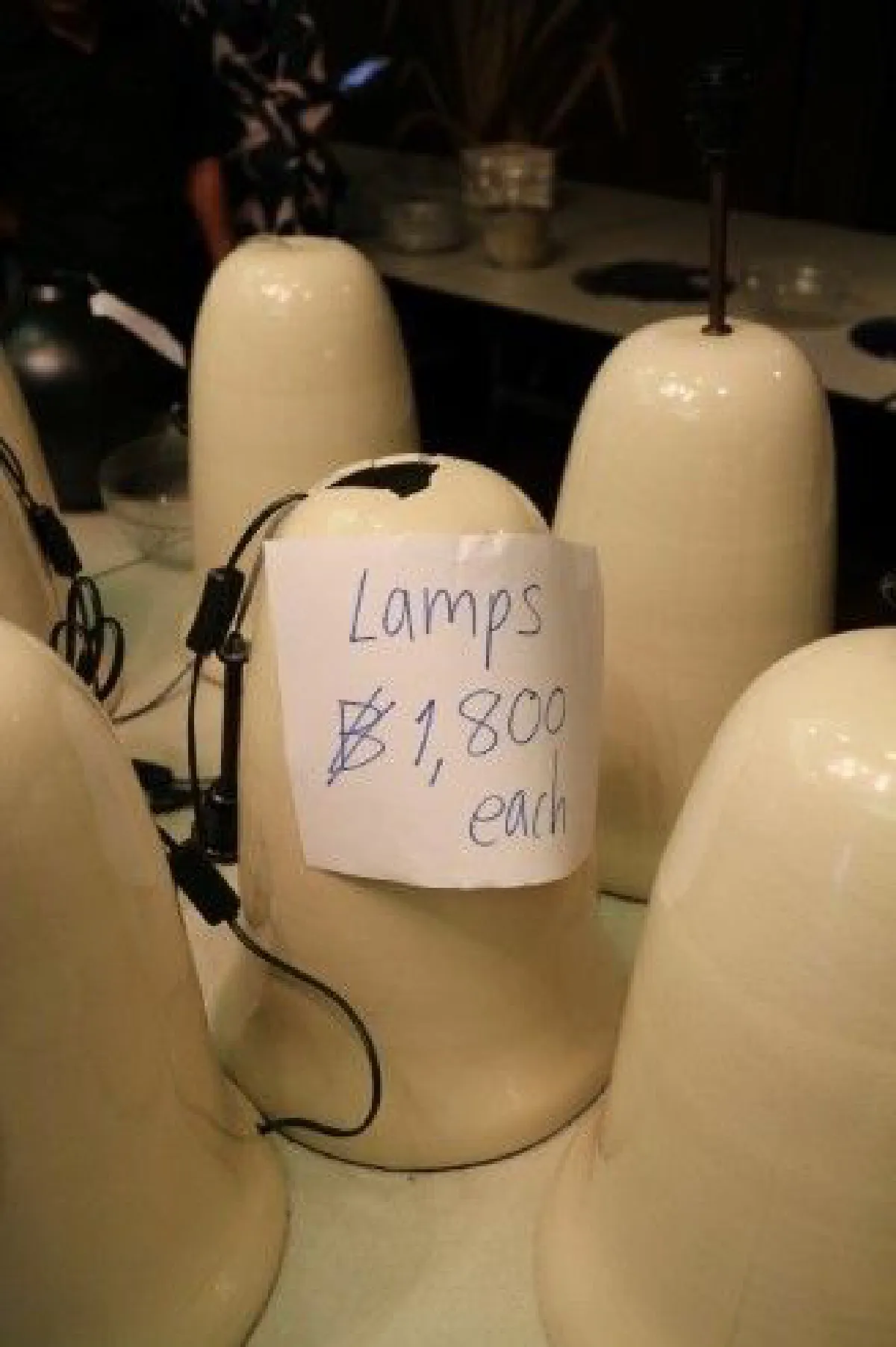 สำรวจมหกรรมเลหลัง "ปาร์คนายเลิศ" คนแห่ช้อป-ราคาหลักสิบยันหลายหมื่น