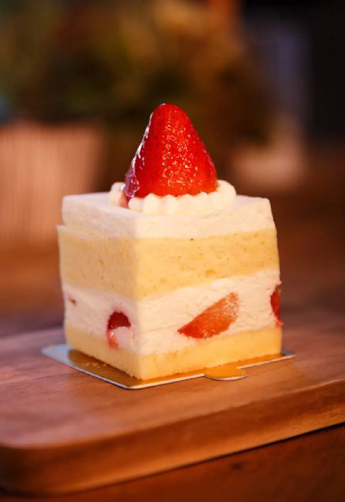 เปิดกล่องความสุข @ไวท์ เดย์ พาทิสเซอรี่