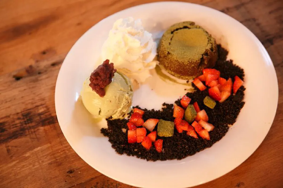 เปิดกล่องความสุข @ไวท์ เดย์ พาทิสเซอรี่