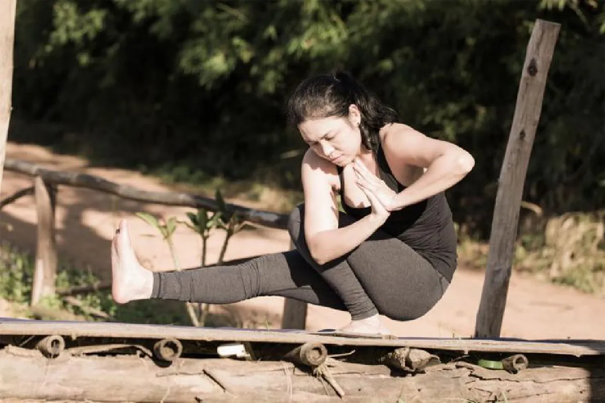 โยคะฝึกลำตัวช่วงล่าง