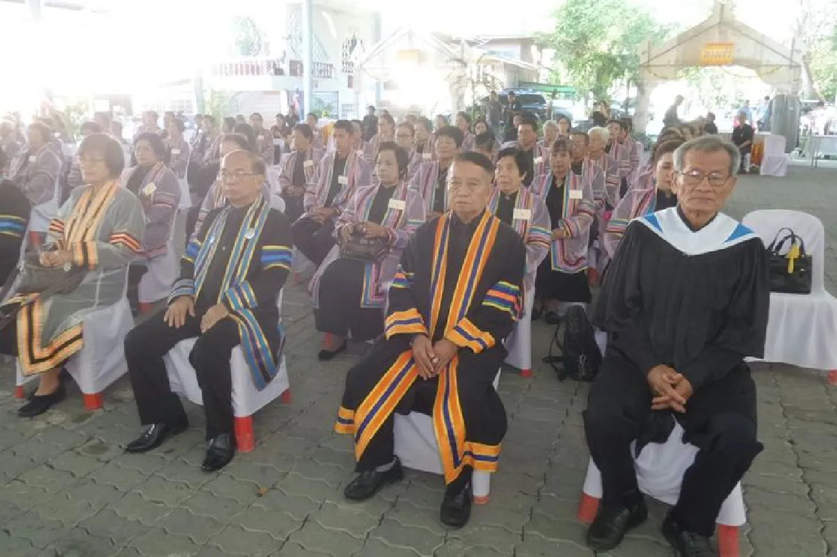 จบแล้ว!ผู้สูงอายุรับใบปริญญาชีวิตรุ่นแรก81คน