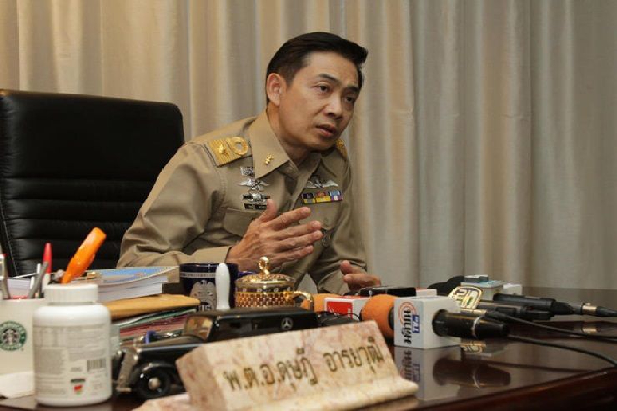ยธ.เผยประชาชนร้องรื้อคดี 200 เรื่อง ยธ.เผยประชาชนร้องรื้อคดี 200 เรื่อง