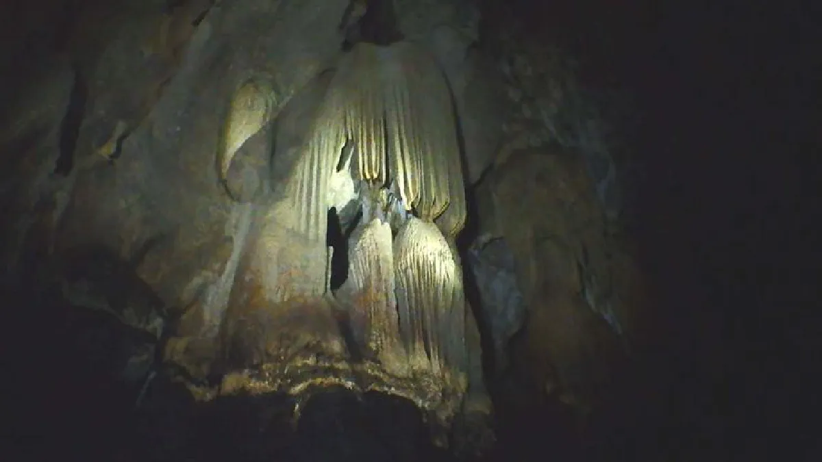 พบถ้ำใต้ทะเลอันดามันแหล่งท่องเที่ยวดำน้ำแห่งใหม่