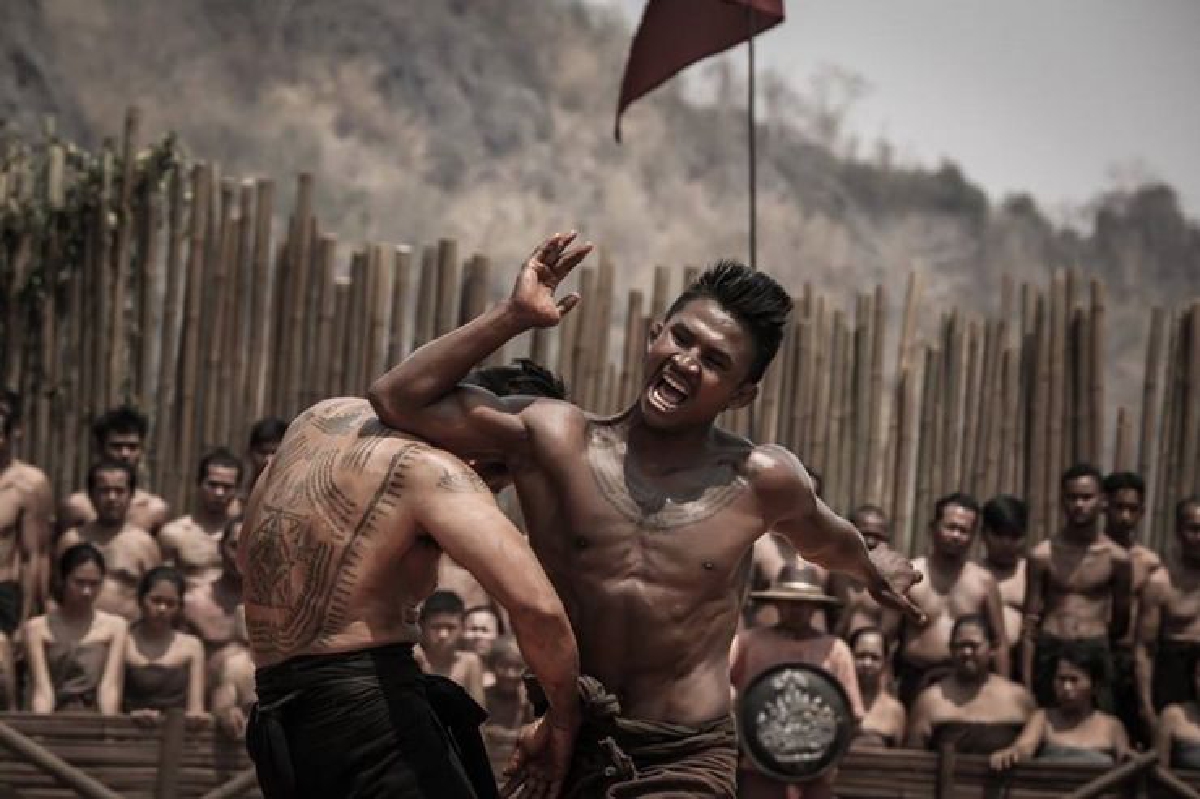 คนอุตรดิตถ์แห่ดูหนัง"นายทองดีฟันขาว" คนอุตรดิตถ์แห่ดูหนัง"นายทองดีฟันขาว"