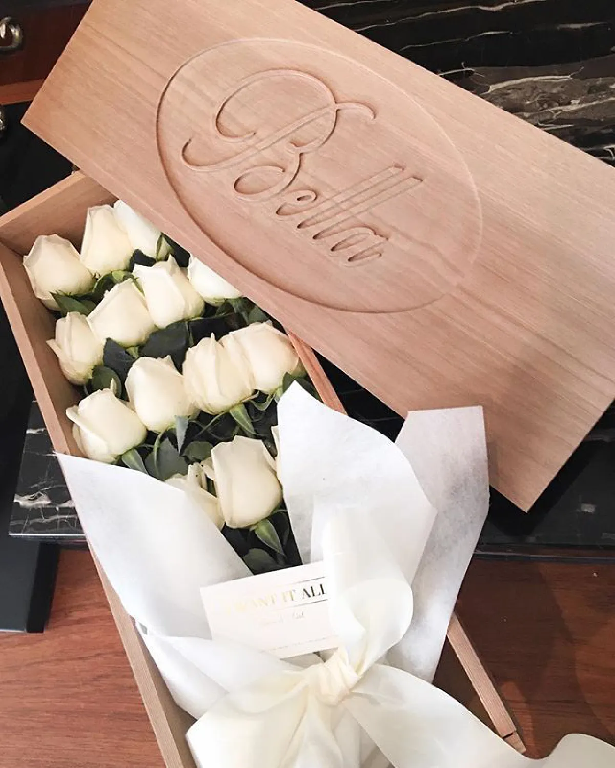 เบลล่า โพสต์อวดลูกโป่งสื่อรักวาเลนไทน์  ใช่ฝีมือ เวียร์ หรือเปล่า?