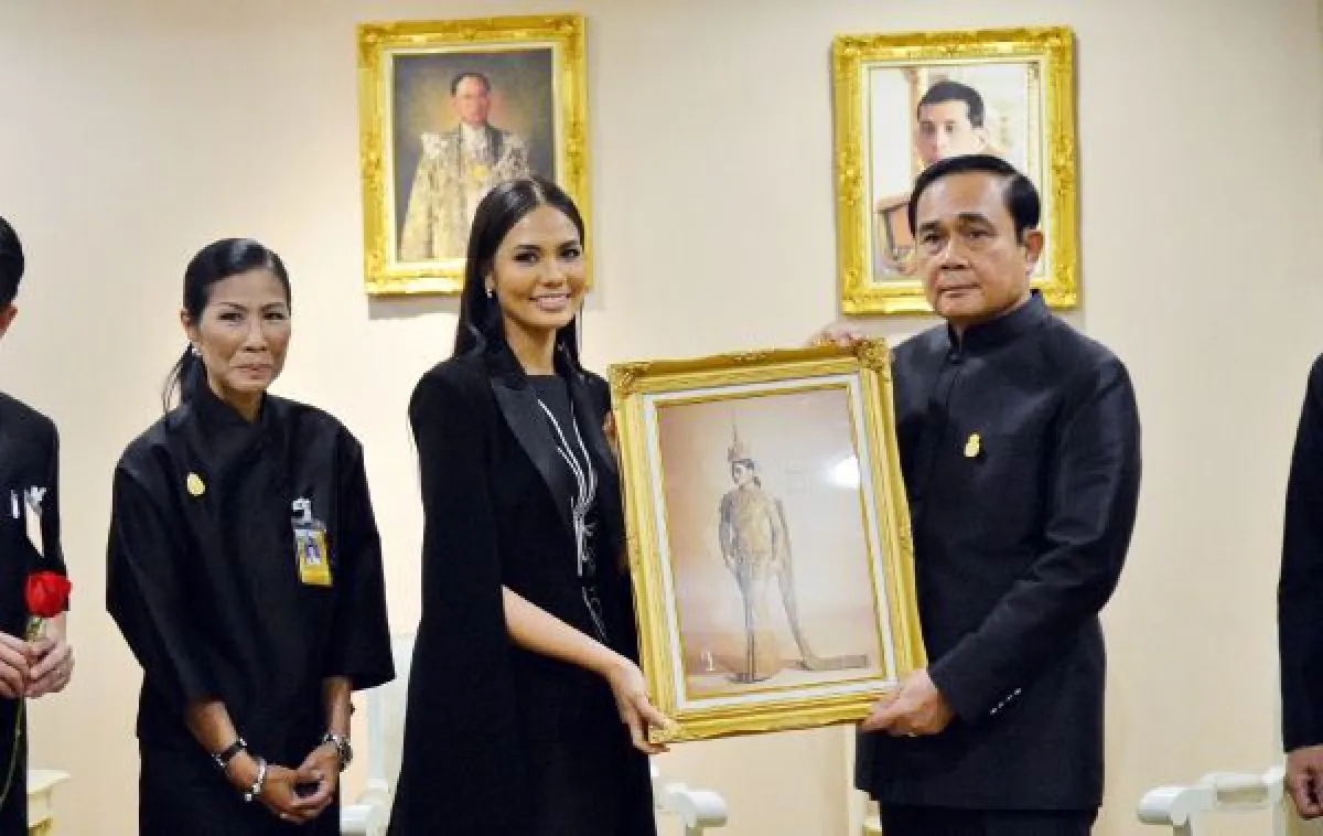 น้ำตาล ชลิตา เข้าพบ บิ๊กตู่ บอกนายกฯตลกใจดีไม่ดุเหมือนในทีวี