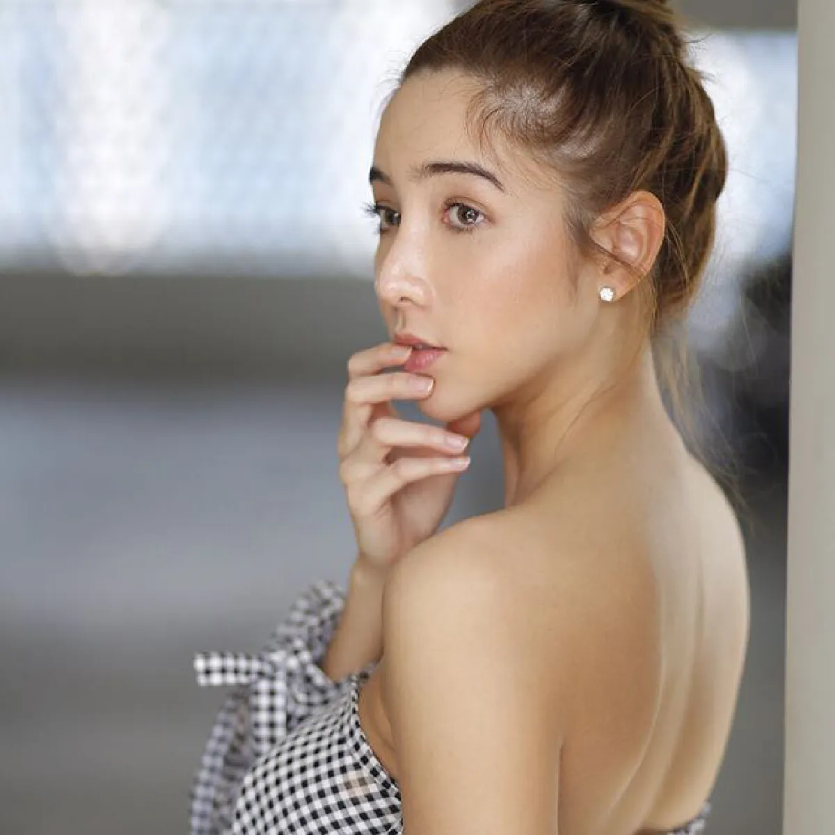 ไม่โสดแล้วนะ! ป้อง ณวัฒน์ เปิดตัวหวานคบ น้องเอย อายุห่าง 16 ปี