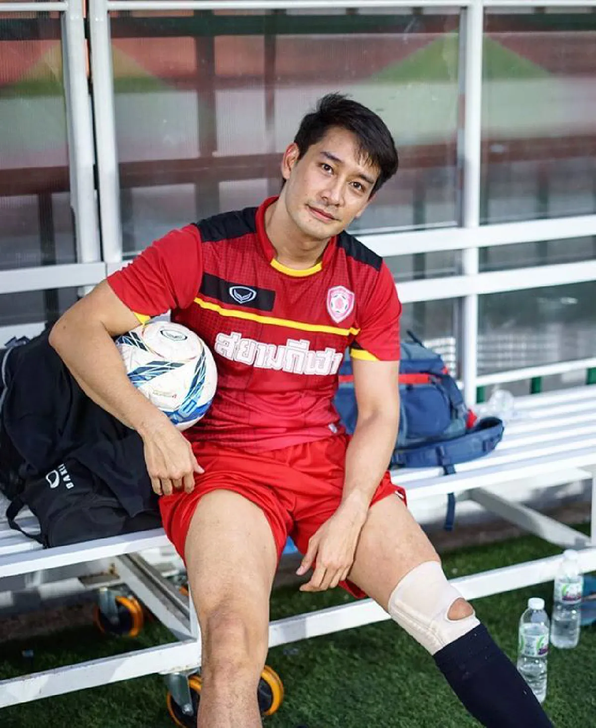 ไม่โสดแล้วนะ! ป้อง ณวัฒน์ เปิดตัวหวานคบ น้องเอย อายุห่าง 16 ปี