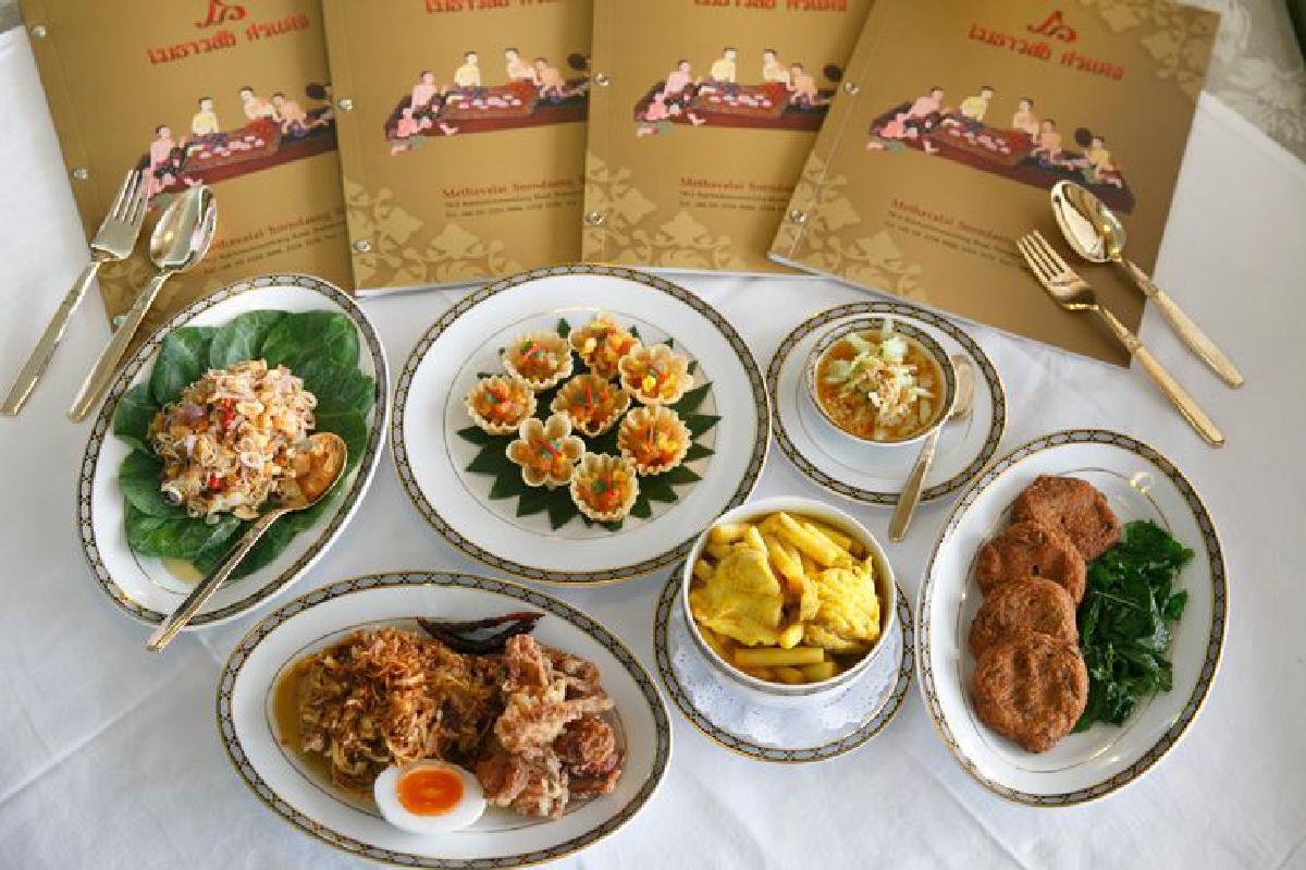 เมธาวลัย ศรแดง 60 ปี ตำนานอาหารไทย เมธาวลัย ศรแดง 60 ปี ตำนานอาหารไทย