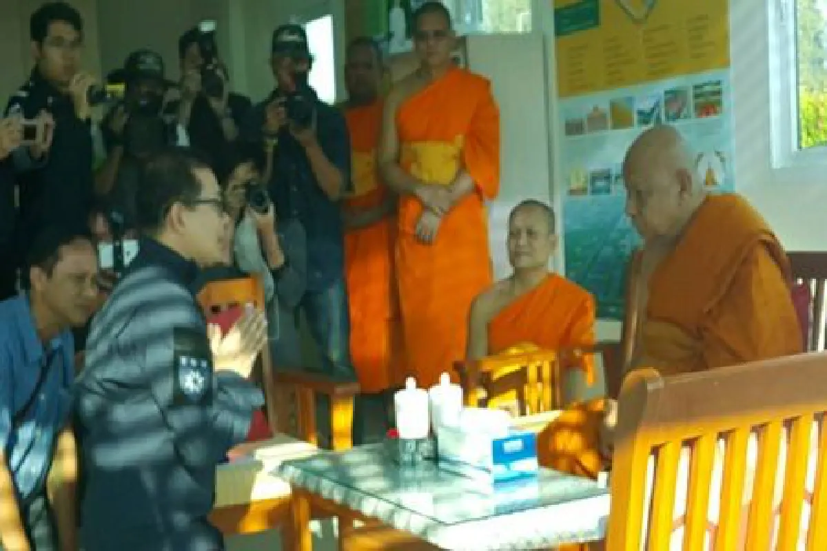 "พระสนิทวงศ์"ปัดจัดฉากภาพห้องรักษา"พระธัมมชโย"