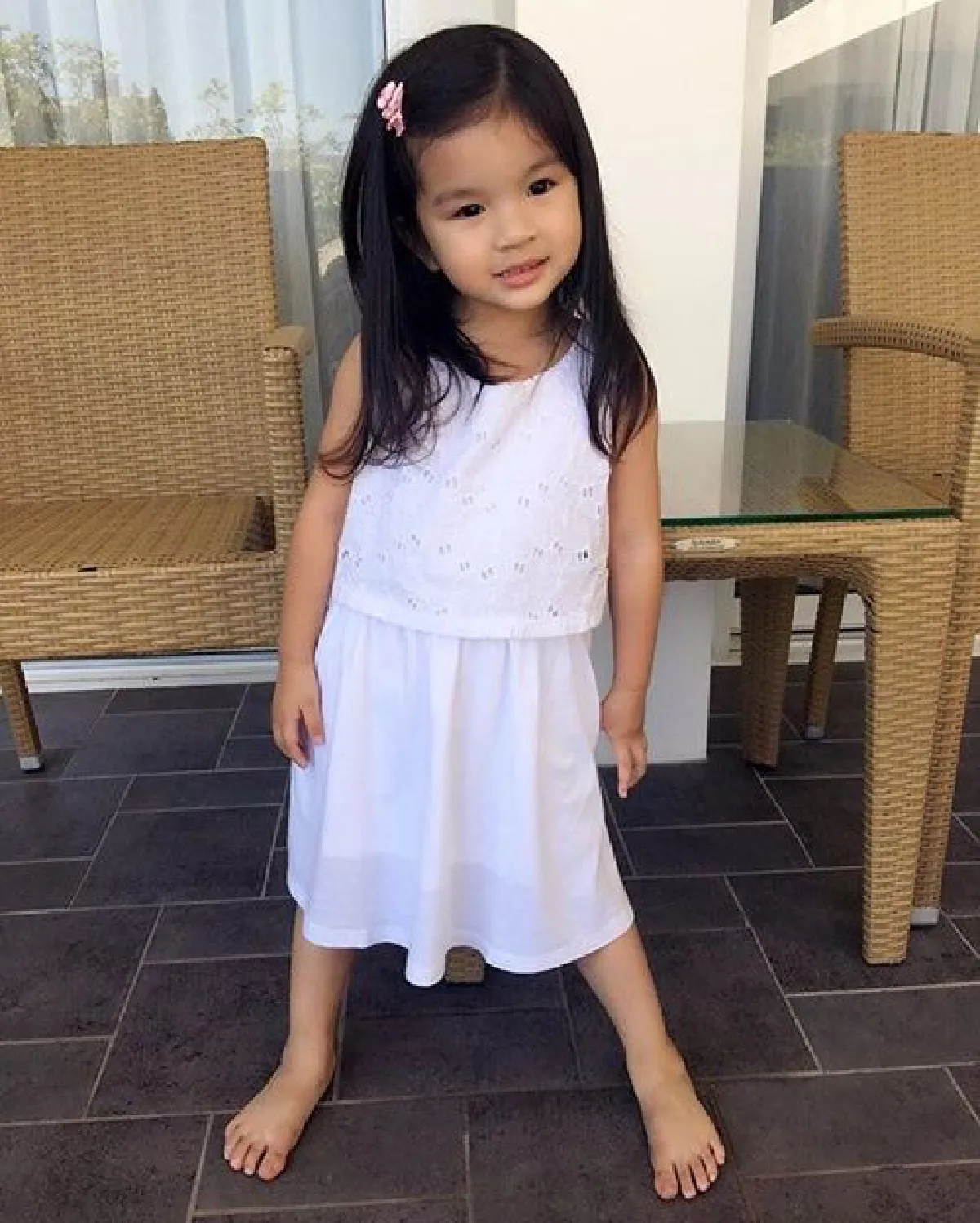 "ผิดมั้ย..ถ้ายังคงบอกรักคนที่จากไปแล้ว" โบว์ แวนด้า โพสต์เศร้าผ่านไอจี