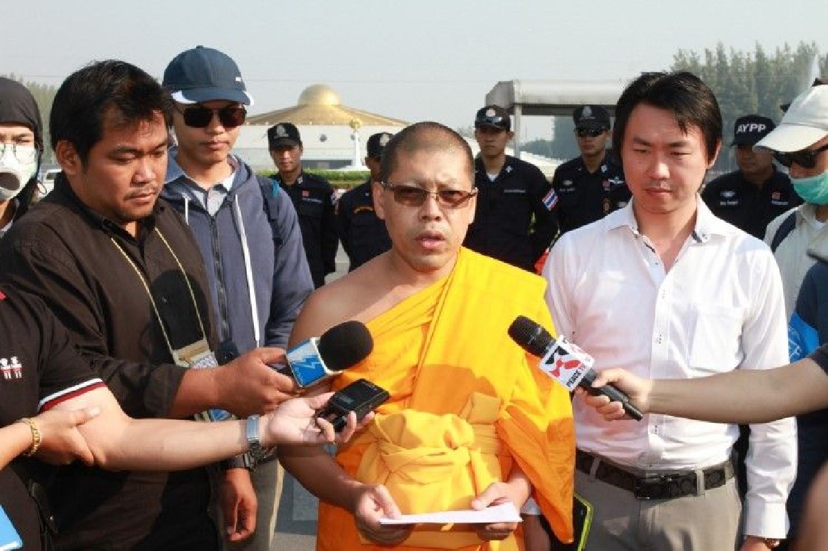 ธรรมกายวอนคสช.ยกเลิก"ม.44"อ้างพระ-เณรลำบาก ธรรมกายวอนคสช.ยกเลิก"ม.44"อ้างพระ-เณรลำบาก
