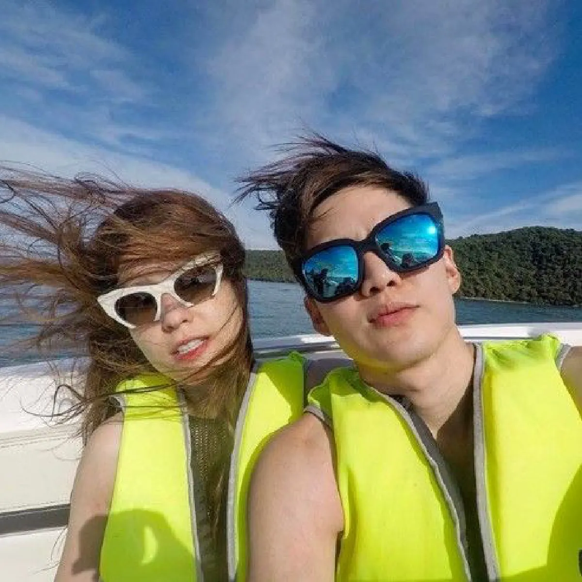 "อยู่กับพี่แค่ 2 คนแต่หนูไม่เคยเหงาเลย" ขวัญโพสต์หวานถึงกอล์ฟ