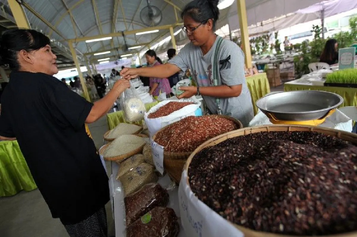 "กมลวิศว์" ชู อตก. ผู้นำด้านตลาดอาเซียน