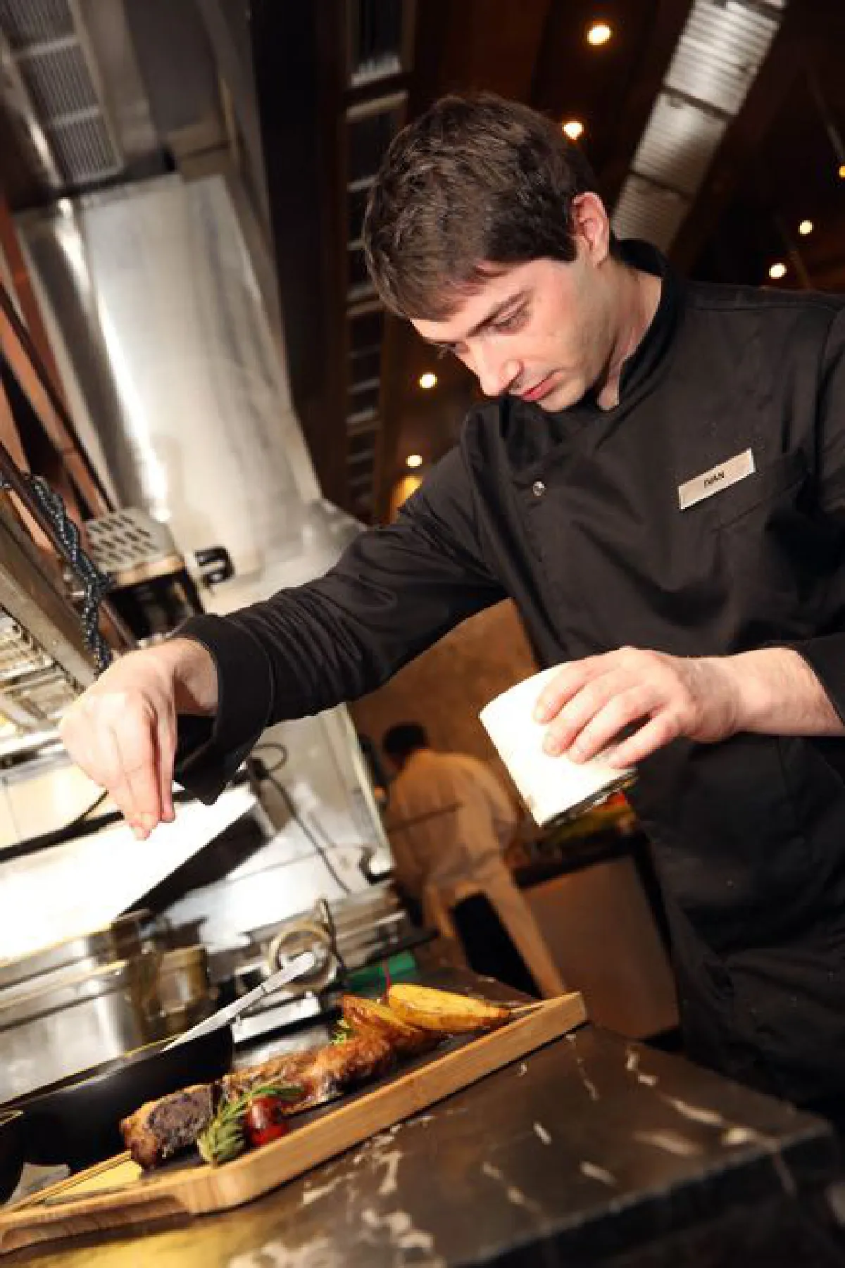 อีวาน เนโกร เชฟหนุ่มไฟแรงแห่ง