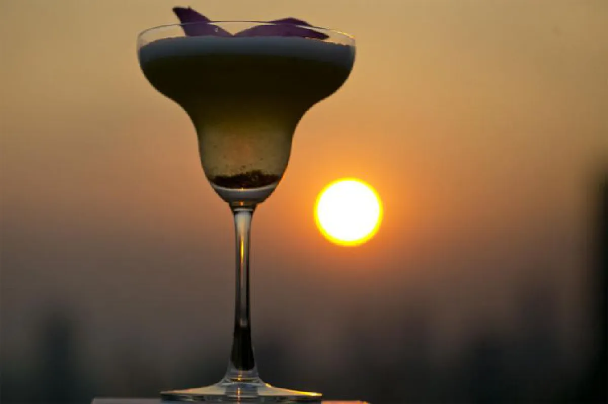 บอกลาแสงสุดท้าย @วานิลลา สกาย รูฟท็อปบาร์